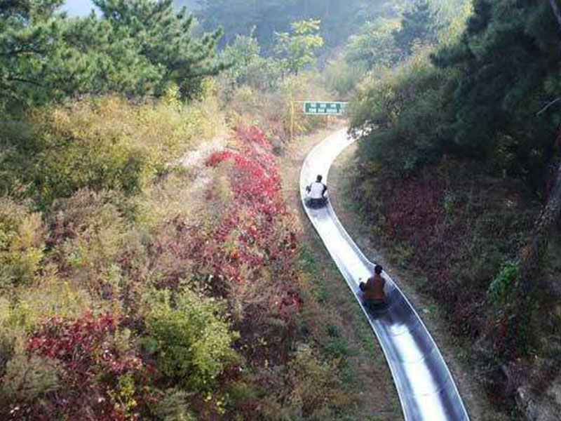 慕田峪長城滑道